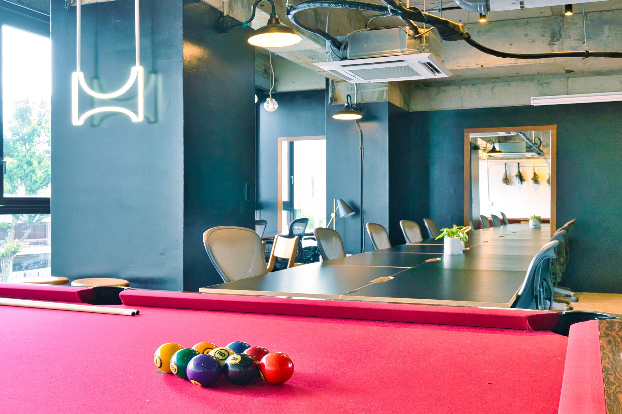 公式予約】SPOT表参道青山骨董通り入口｜1日オフィス・貸し会議室